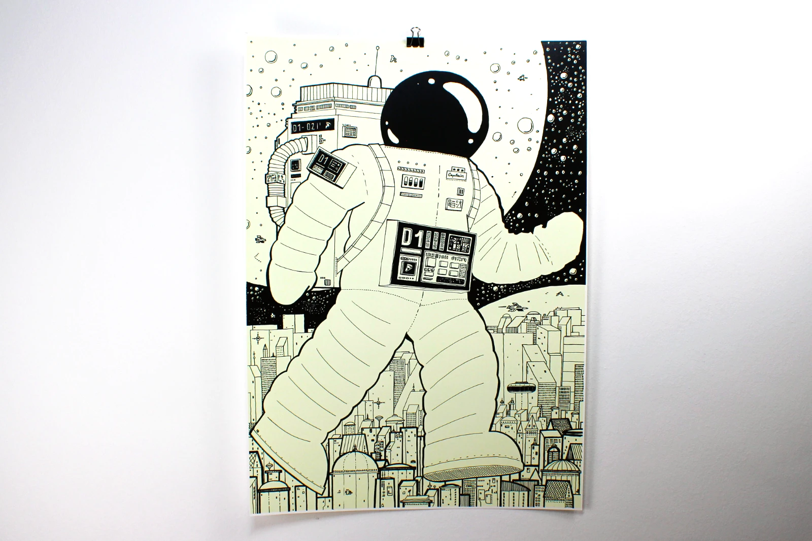 Krom City Poster Teil 2 mit Astronaut über der Stadt - Tagesansicht, Glow-in-the-dark Effekt, limitierte Edition