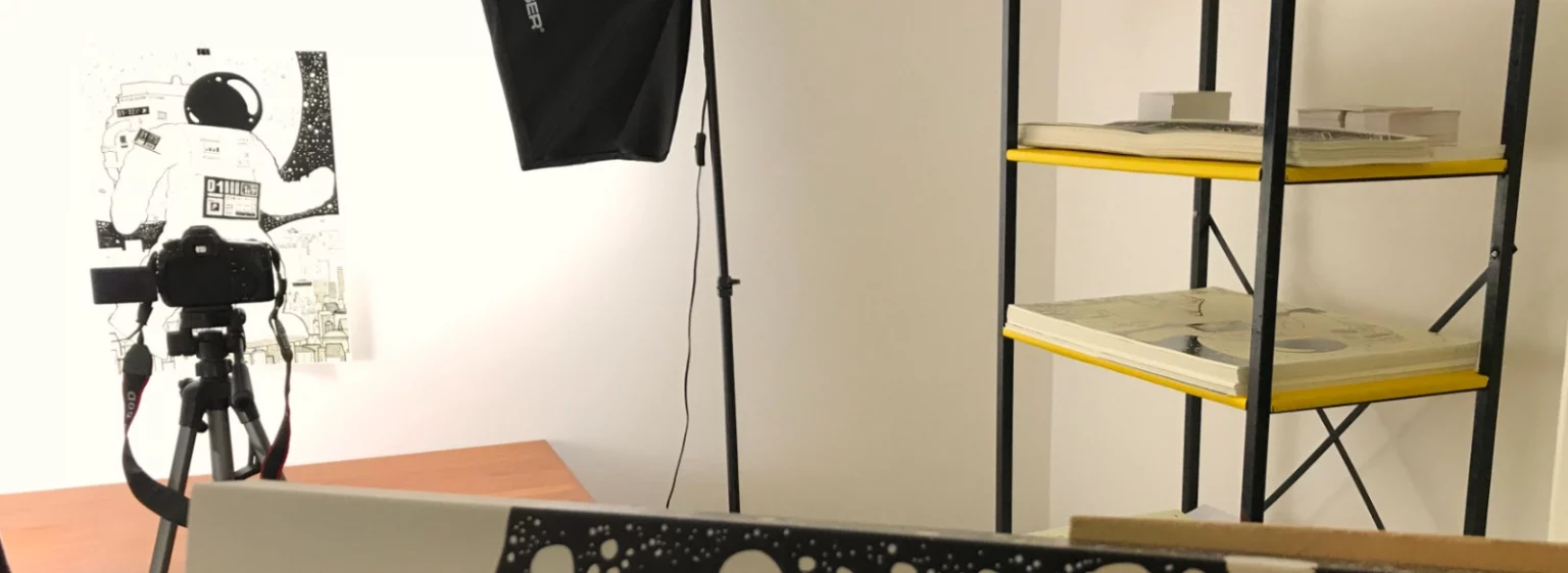 Fotosession im Lager mit Krom City Teil 2 an der Wand