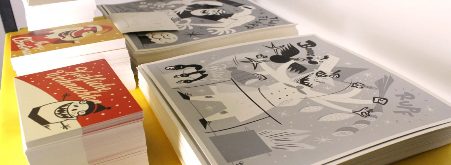 Poster und Karten im Lagerregal von Fiete Rakete