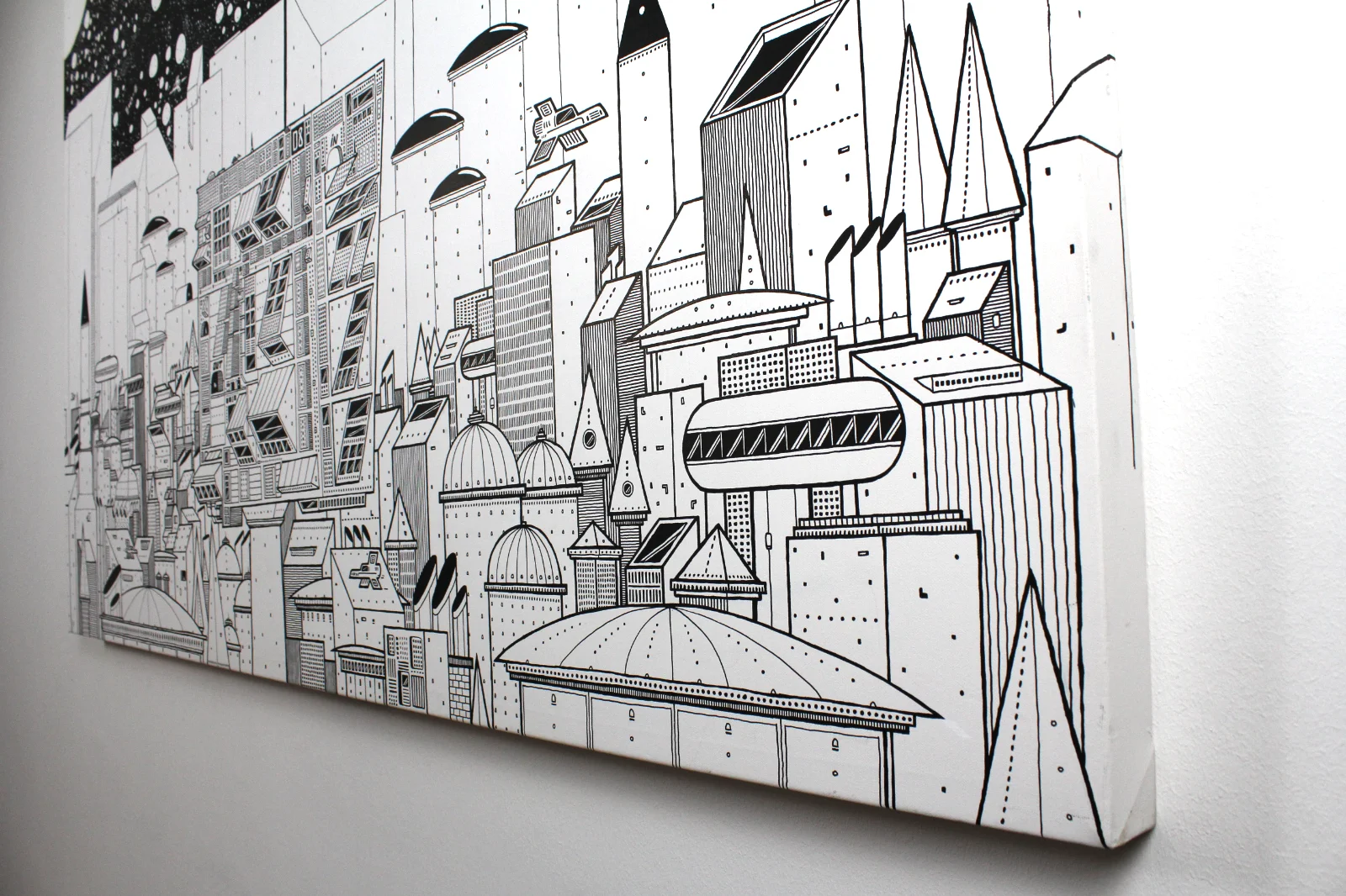 Leinwand „Krom City“, Seitenansicht unten rechts, 1,5 × 1 m, Schwarz-Weiß, Acryl und Fineliner, Fiete Koch.